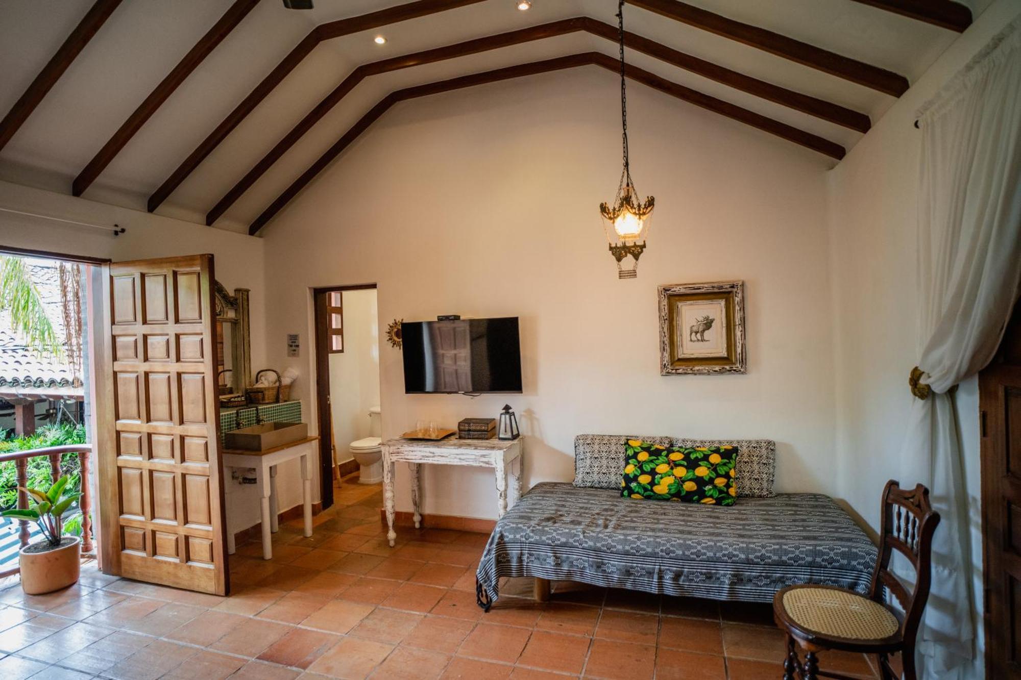 Hotel Boutique Al Alma Санта Фе де Антиокия Екстериор снимка