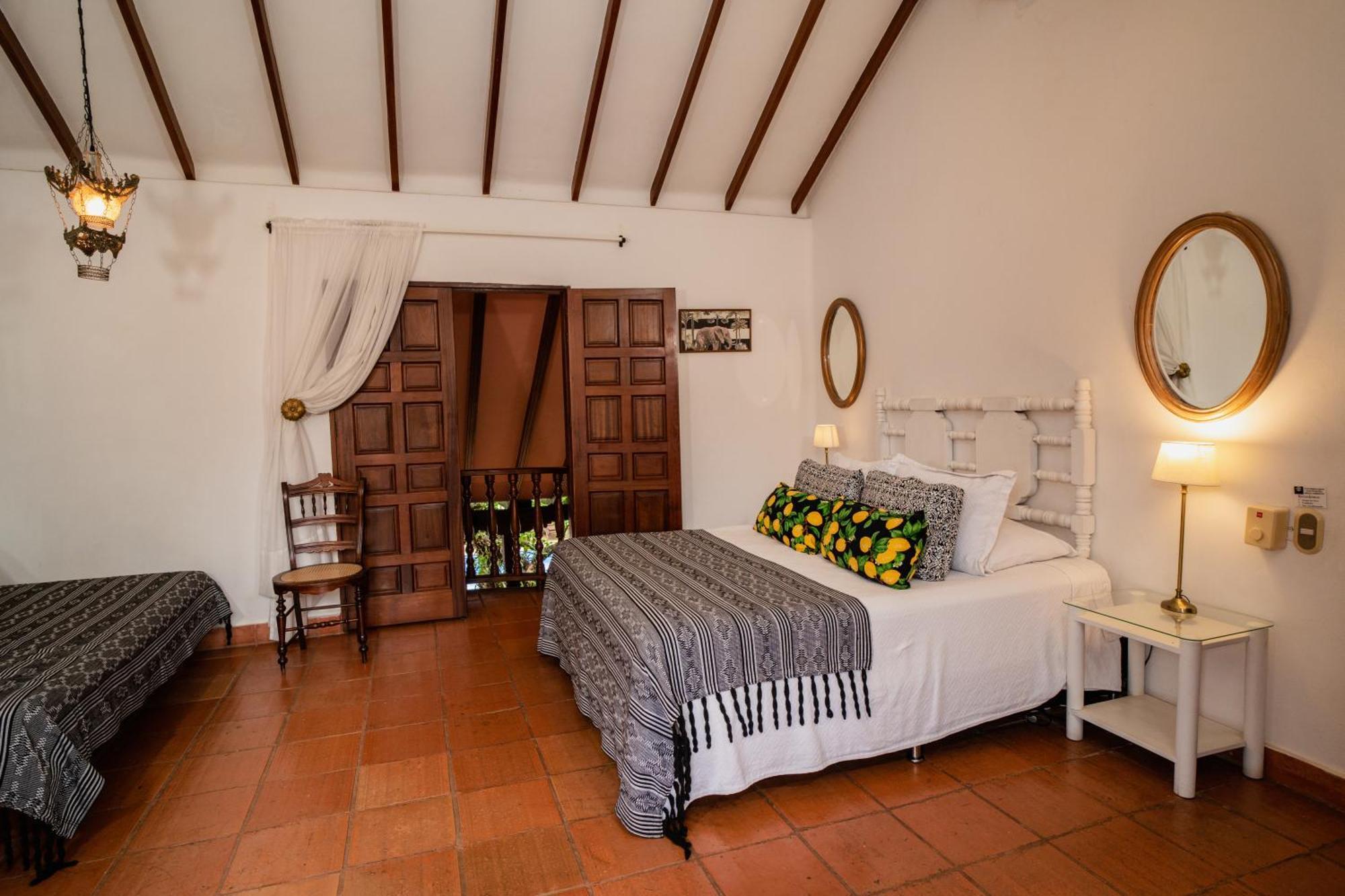 Hotel Boutique Al Alma Санта Фе де Антиокия Екстериор снимка